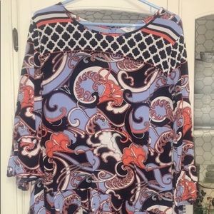 Beautiful Ruffle Crown & Ivy Shirt